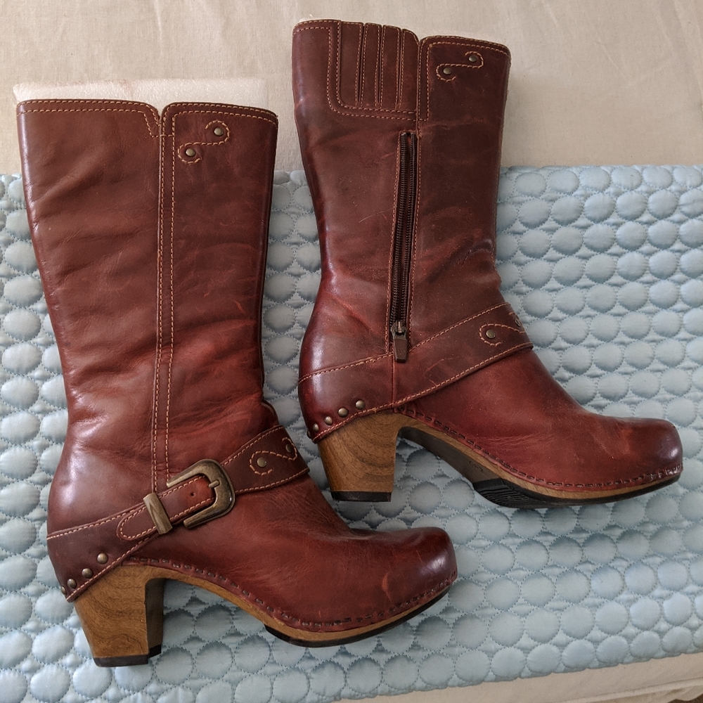 LN Dansko leather Boots size 38